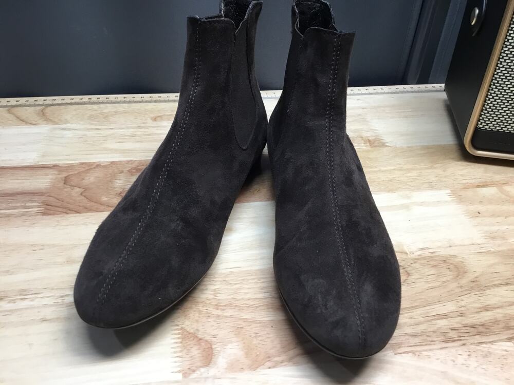 Donald J Pliner Chelsea Women's 7.5 Dark Brown Suede Pull-On Ankle Boots Classic